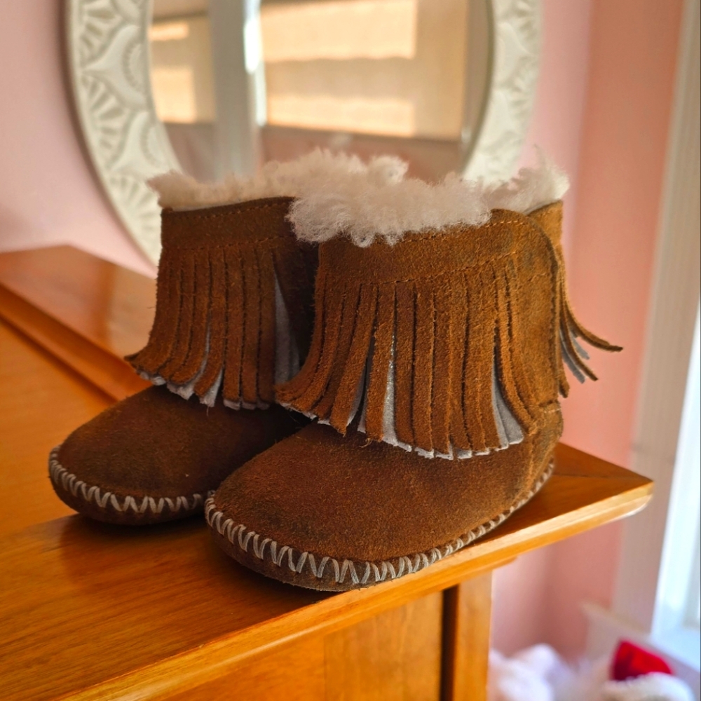 Baby UGG boots, size 2/3, Brandon Fringe, Chestnut